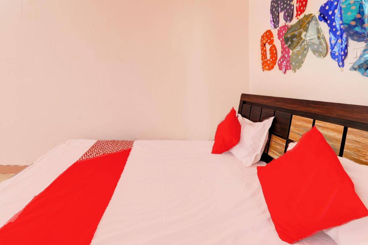 Oyo Flagship Shine Hotel Chinhat Ngoại thất bức ảnh