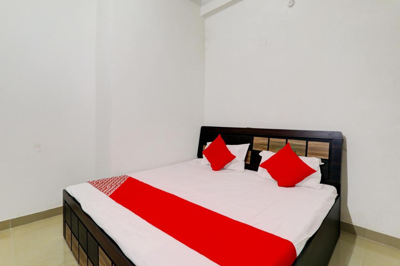 Oyo Flagship Shine Hotel Chinhat Ngoại thất bức ảnh
