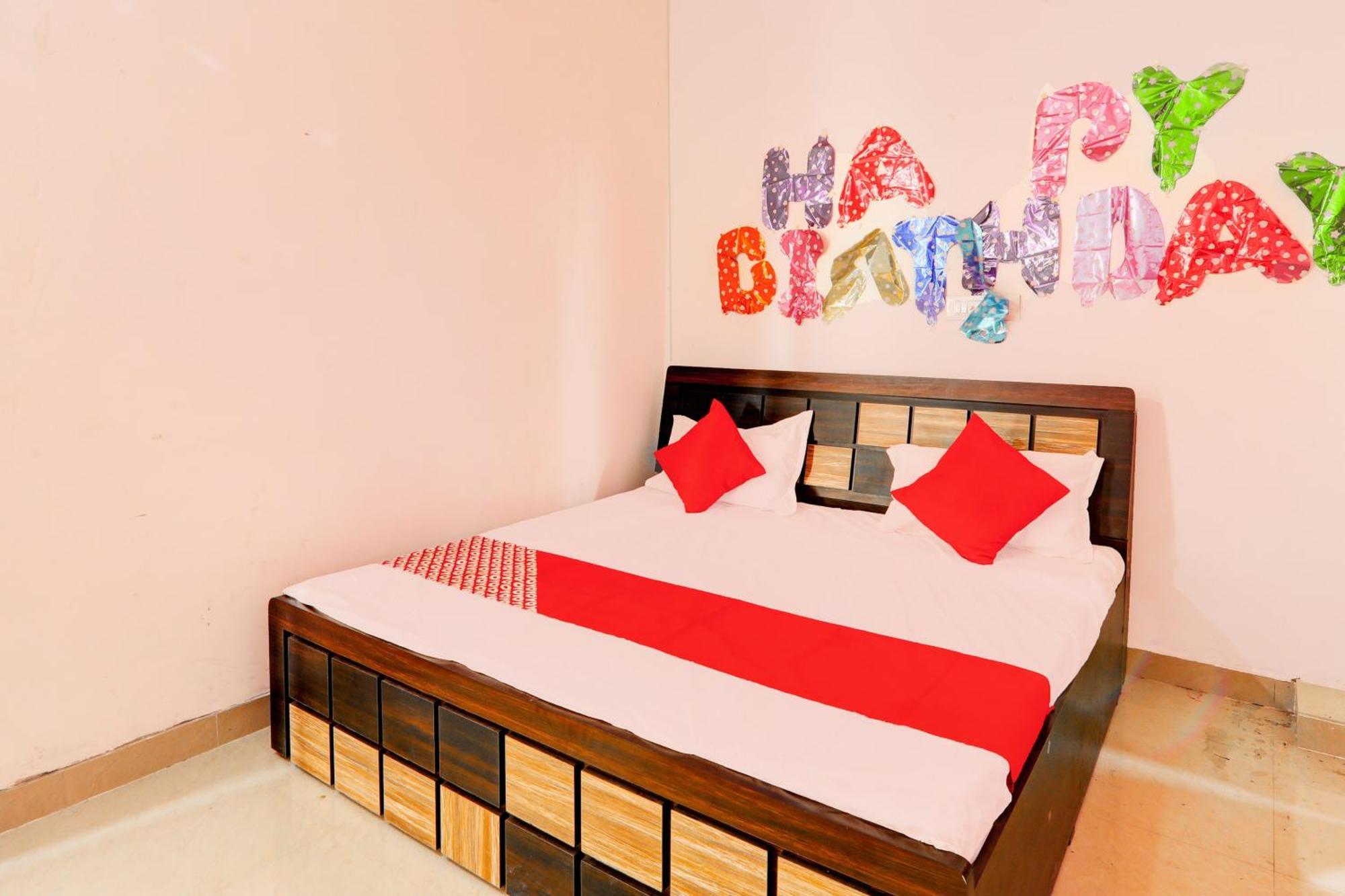 Oyo Flagship Shine Hotel Chinhat Ngoại thất bức ảnh
